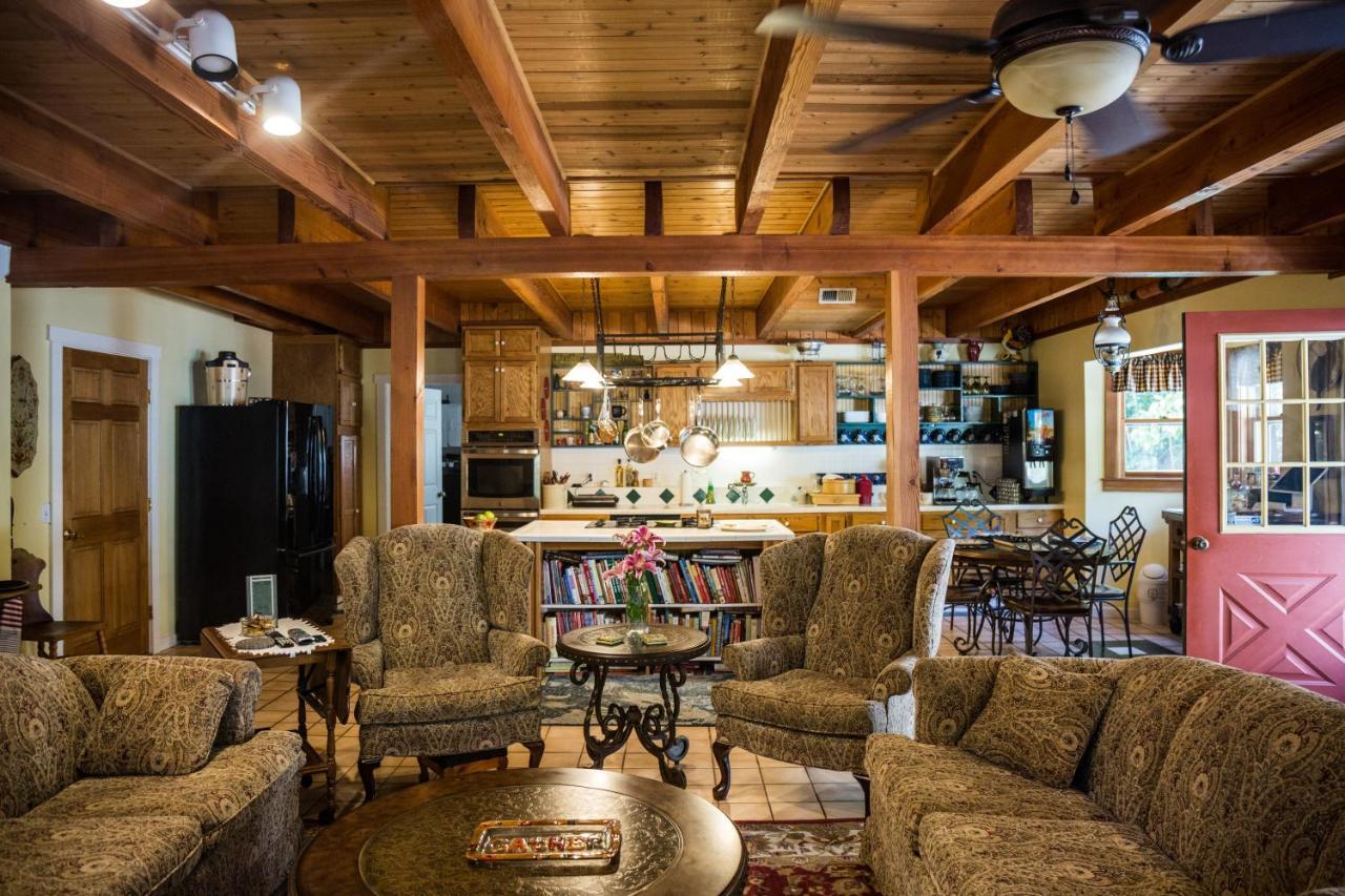 Mountain Harbour B&B Roan Mountain Bagian luar foto